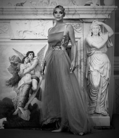 Красивая Анастасия волочкова в новой весенней фотосессии. 06