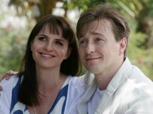 Сергей Безруков, которому 52 года, является отцом пятерых детей.  