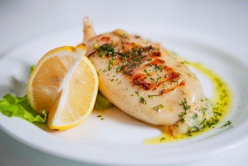 Фаршированные кальмары, очень вкусно! 
