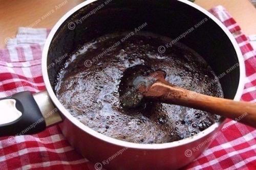 Торт Спартак.   Торт Спартак - это медовик с заварным кремом и шоколадными медовыми коржами. 02