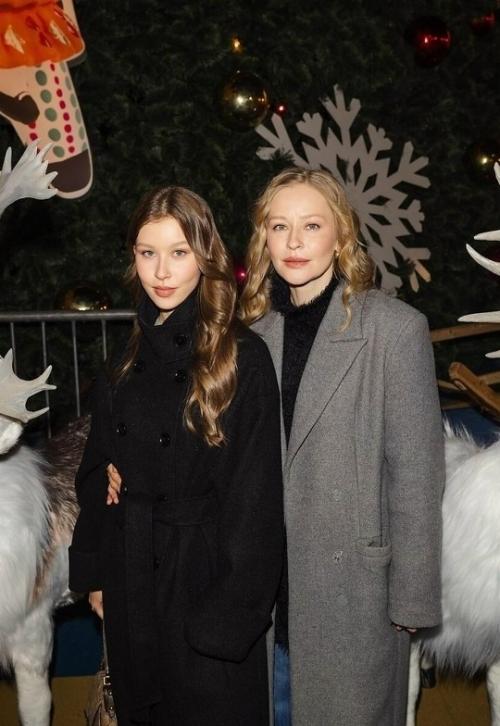 16-Летняя Анна пересильд неожиданно заявила: она стала куда самостоятельнее и всерьёз взялась за быт. 01