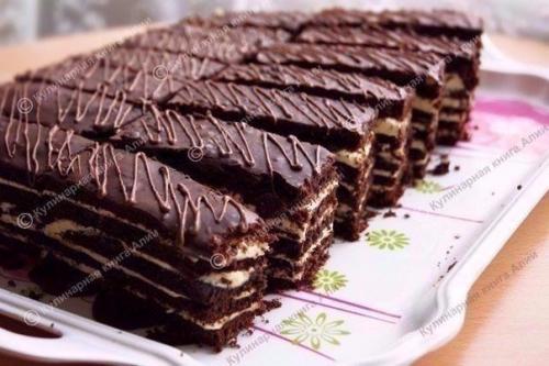 Торт Спартак.   Торт Спартак - это медовик с заварным кремом и шоколадными медовыми коржами. 08