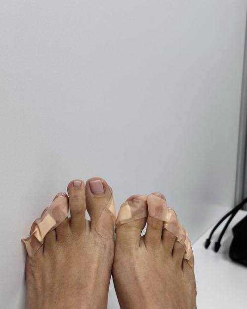 Пока другие думают над идеями контента, Клава кока поднимает архивы своей фотопленки. 01