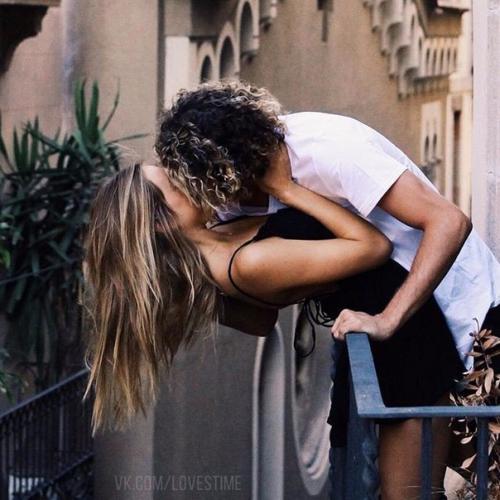 Любить - это прежде всего отдавать. Любить - это прежде всего отдавать.