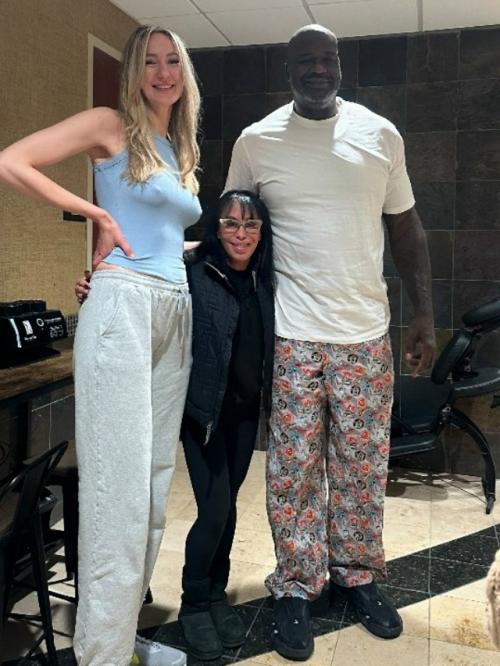 Самая высокая модель из России, нашла себе идеальную пару, она встретилась с легендарным баскетболистом. 02