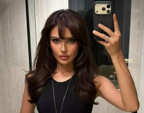 Блогер Дина саева маму до и после пластической операции показала.
