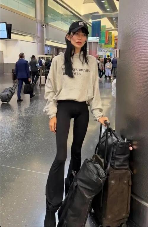 Супруга Александра цекало, Дарья Эрвин, вновь привлекла внимание публики, поделившись свежими фотографиями.  