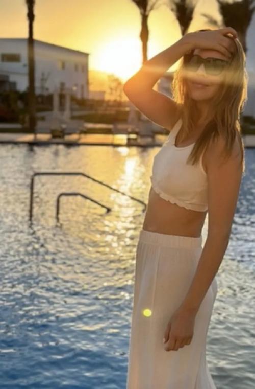 Наталья подольская стройную фигуру в бикини на курорте показала. 01