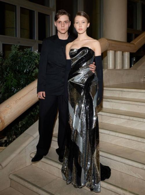 Аню пересильд и Ваню Дмитриенко в романе заподозрили. 01