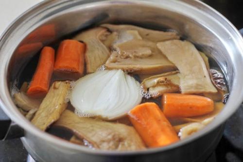 Сырный суп на грибном бульоне. 01