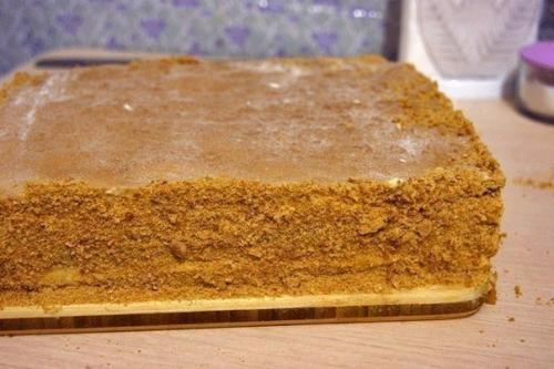 Медовое пирожное с начинкой? 04