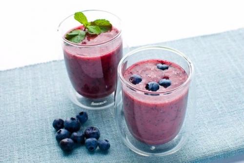 Чернично - грейпфрутовый смузи.

