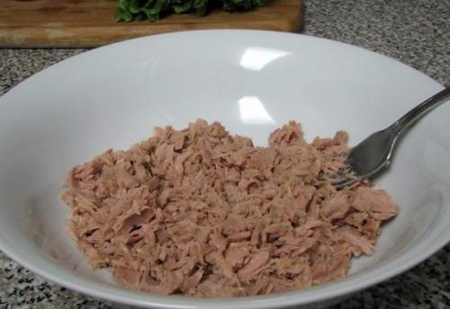 Зеленый салат с тунцом. 01