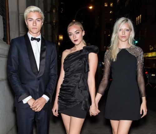 Вот это огромная семья, 4 ребенка: лаки Блю, куин старли, Дейзи Клементин и пайпер Америка. 04