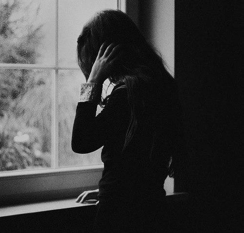 И жизнь течет - за веком новый век, а мы все так же бьемся за медали, находим тех, кого и не искали, теряем тех, кто нужен больше всех.