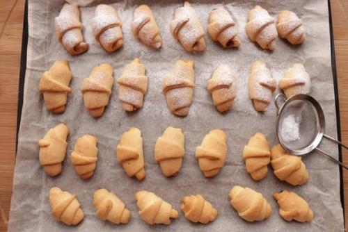 Рогалики с изюмом. 02 Рогалики с изюмом. 02