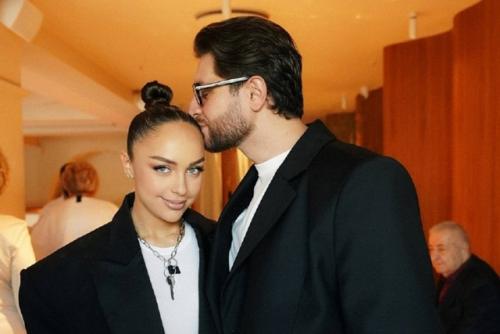 Блогер и артист дава показал результат масштабного преображения своего жилья - и, что удивительно, всё сделал практически сам. 01