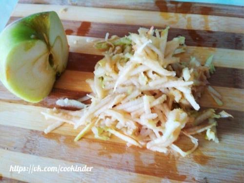 Оладушки с яблоком, сочные и нежные. 03