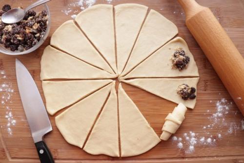Рогалики с изюмом. 01 Рогалики с изюмом. 01
