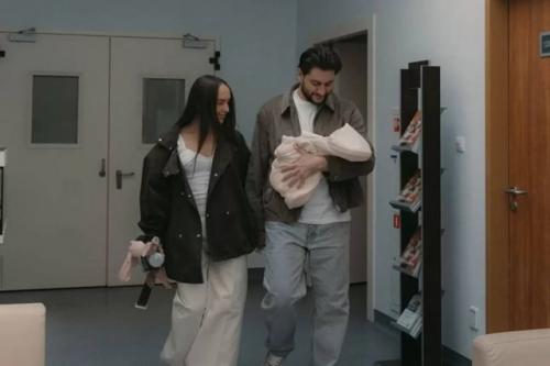 Блогер и артист дава показал результат масштабного преображения своего жилья - и, что удивительно, всё сделал практически сам. 02