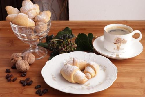Рогалики с изюмом. Рогалики с изюмом.