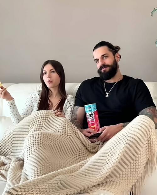 Фанаты верят, что Алена венум нашла нового спутника жизни. 02