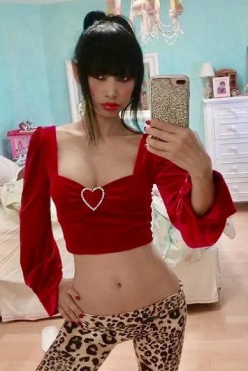 Актрисе бай Лин 53 года, но думаю никто бы ей не дал столько. 02