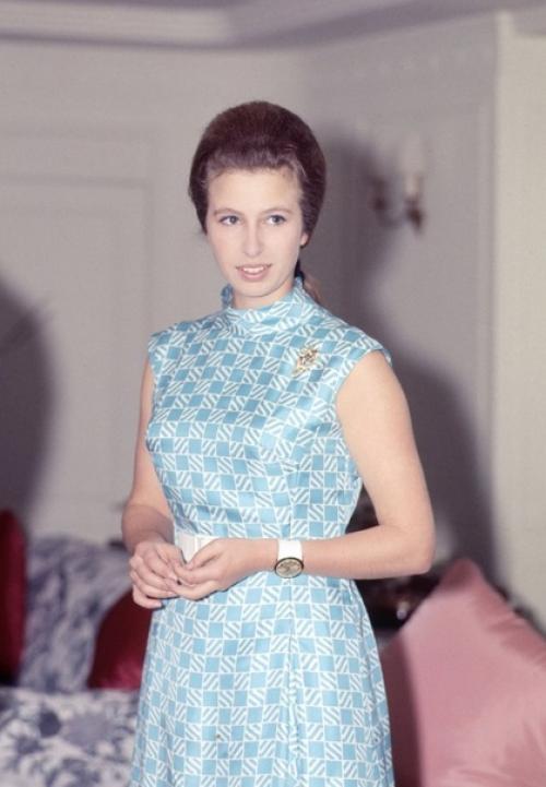 Принцессе Анне недавно исполнилось 70 лет! 03