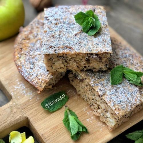 Манник с яблоками и мaком.