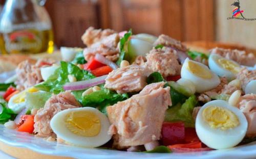 Салат с тунцом: лучше ужина не найти! 
