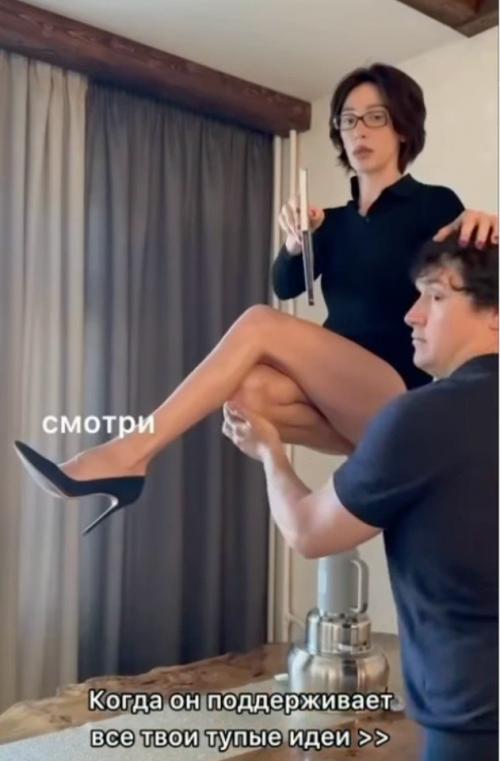 Настя ивлеева ответила на вопрос как она Туда Залезла. 02