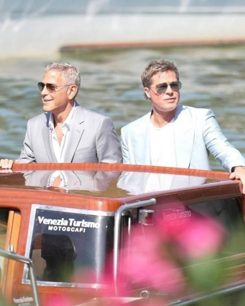 Брэд питт и Джордж клуни вышли на красную дорожку венецианского кинофестиваля вместе со своими любимыми женщинами. 06