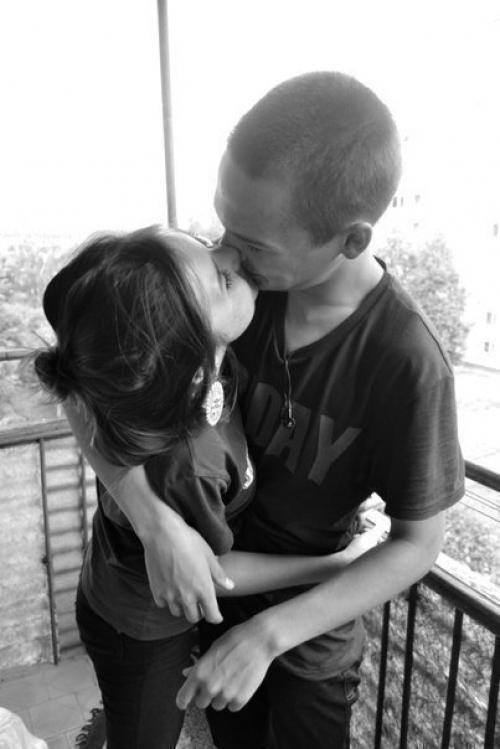 Почему отношения редкостью стали? 04