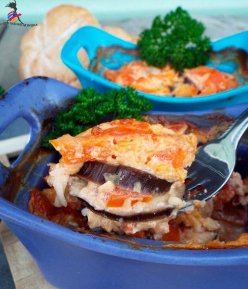 Запеченные баклажаны с помидором и сыром? Запеченные баклажаны с помидором и сыром?