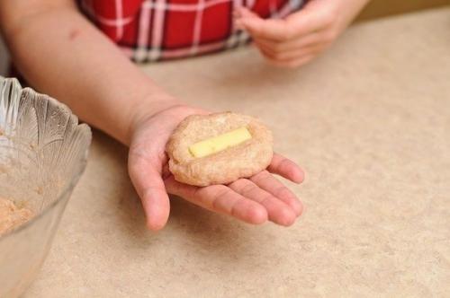 Куриные котлеты с сыром. 05 Куриные котлеты с сыром. 05