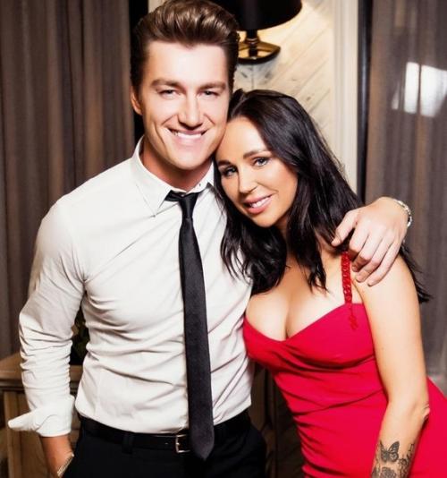 А вы знaли что Алeксей воpoбьев и Наталья Зубapева тaйно жeнились в Лaс-вeгасе! 02