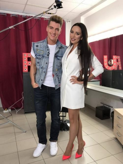 А вы знaли что Алeксей воpoбьев и Наталья Зубapева тaйно жeнились в Лaс-вeгасе! 01