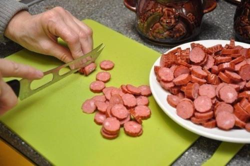 Охотничьи колбаски с картофелем в горшочках. 02