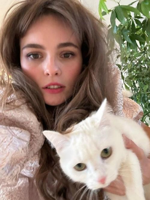 Талантливая и очень скромная актриса - 29-летняя Ангелина стречина. 01