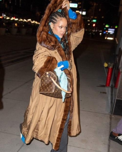 Утро выходного мы начинаем с новых стритов Ри в Нью-йорке. 02