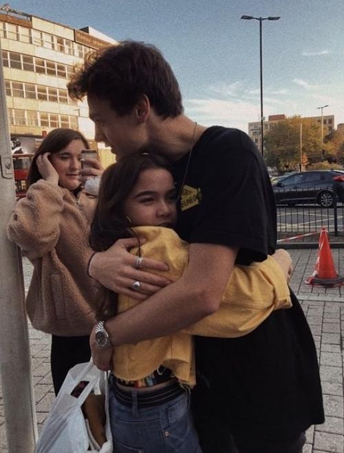 Ты увидишь, что она была ангелом, только когда она повepнётся к тебе спиной. 02