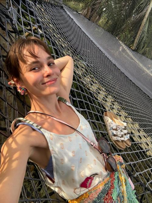 Талантливая и очень скромная актриса - 29-летняя Ангелина стречина.
