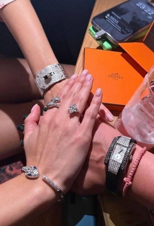 Аврора киба призналась, что её чувства к Григорию Лепсу не связаны с материальными благами. 02