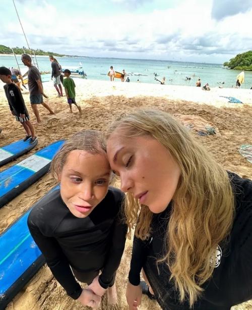 Я влюбилась в серфинг и не хочу вылезать из воды! 01 Я влюбилась в серфинг и не хочу вылезать из воды! 01