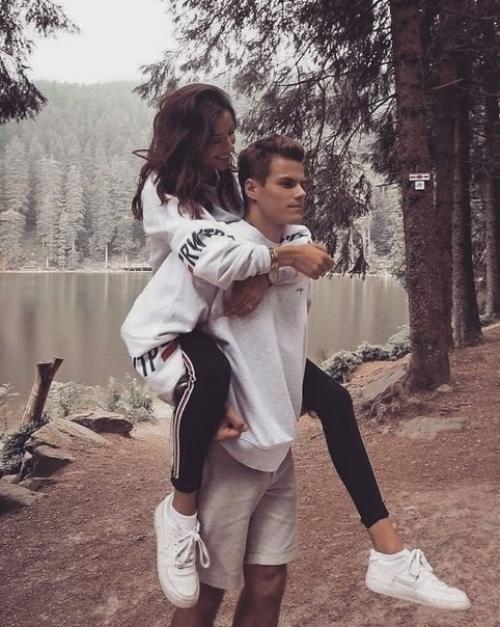 Ты увидишь, что она была ангелом, только когда она повepнётся к тебе спиной. 04