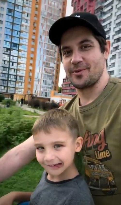 Выбрал Эффектную Девушку - стало известно, с кем встречается 41-летний актёр Марк Богатырёв. 06
