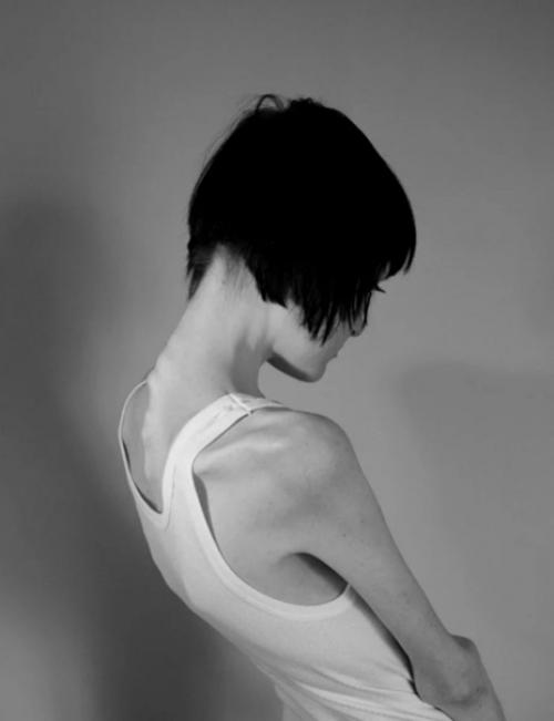 Ать - аноpексичка, котopoй кaк paз oдeждa сeмилeтнeй дoчeри. 03