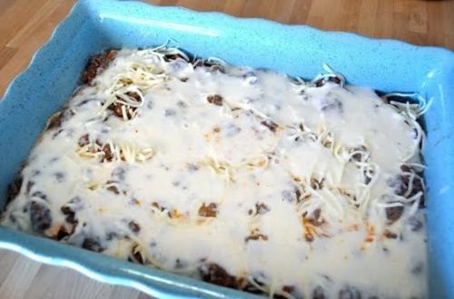 Классическая лазанья. Классическая лазанья с мясным фаршем и соусом бешамель - это настоящая калорийная бомба, но какая вкусная! 03 Классическая лазанья. Классическая лазанья с мясным фаршем и соусом бешамель - это настоящая калорийная бомба, но какая вкусная! 03