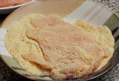 Куриные шницели. Ингредиенты: 02 Куриные шницели. Ингредиенты: 02