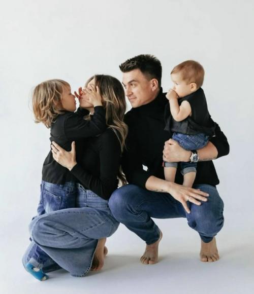 Ставшая мамой в третий раз Регина тодоренко призналась, что не справляется со своими обязанностями. 02